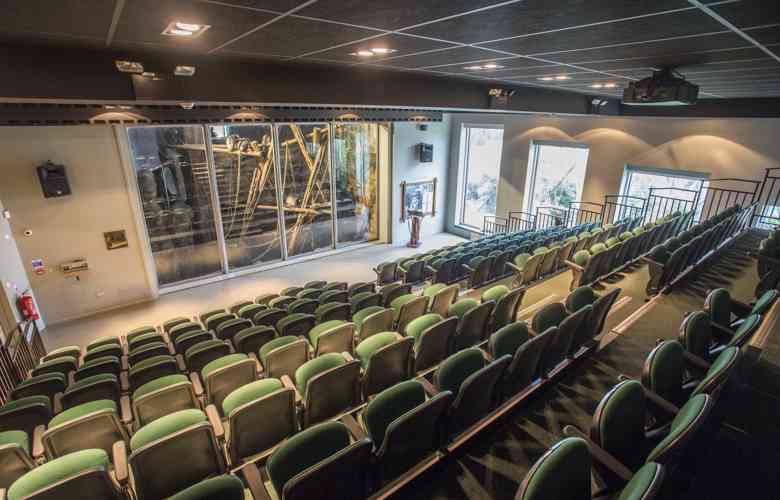 Budongo Lecture Theatre Edinburgh Zoo Mansion House 46788283462 O