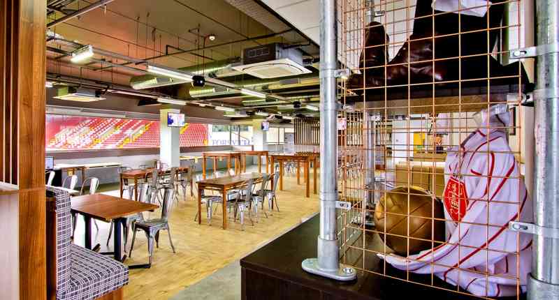 The International Bar Sheffield United Fc 39941368603 O