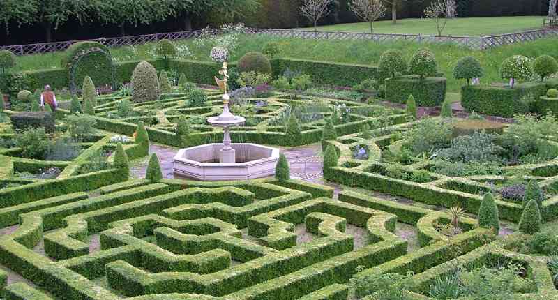 Hatfield House Maze 46870373401 O