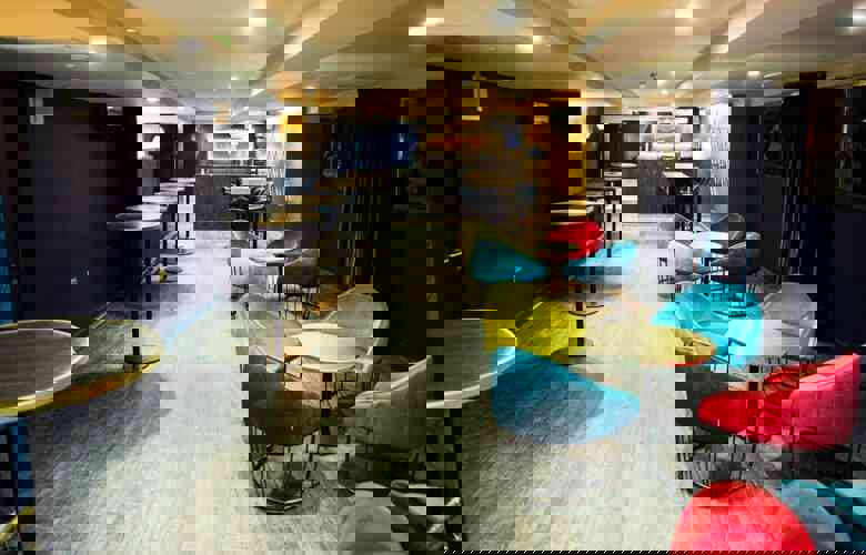 Amazon Prime Lounge (1)