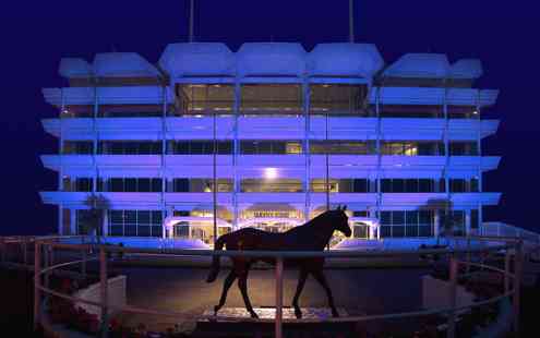 Epsom Downs 45924351904 O
