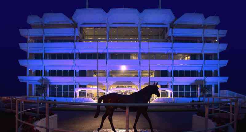 Epsom Downs 45924351904 O