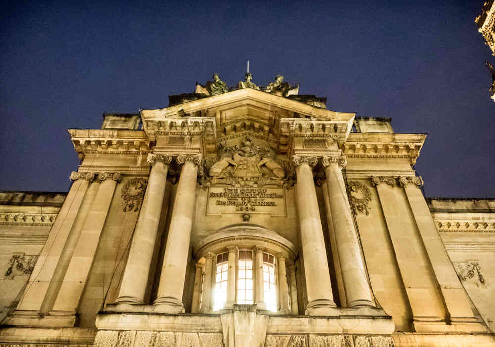 Bristol Museum Art Gallery 31898239757 O