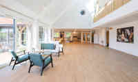 Foyer © Verity Milligan