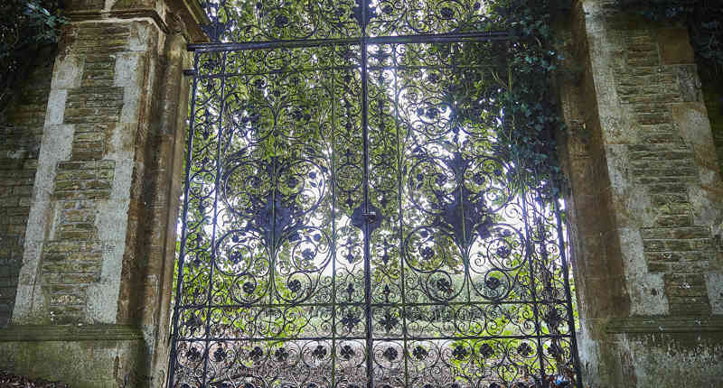 Segdebrook Hall 31646148247 O