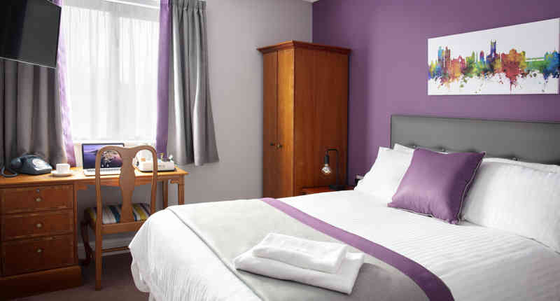 Yarnfield Bedroom 0203