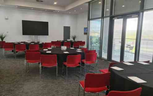 Airside Suite Cabaret 4