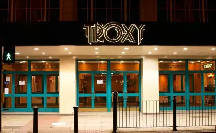 Troxy Entrance 46809647112 O