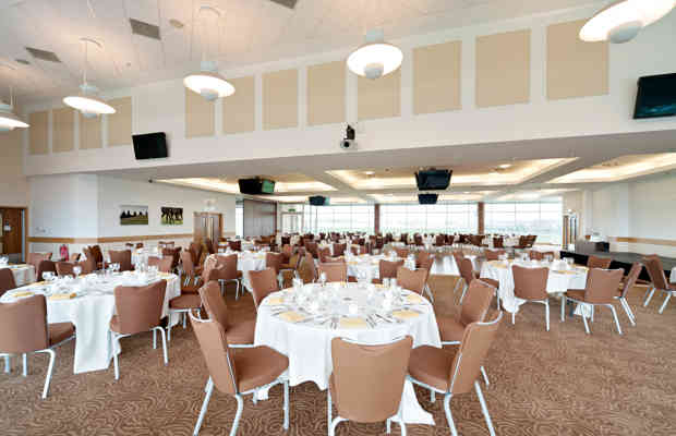 Epsom Downs 32774404088 O