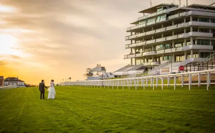 Epsom Downs 32774404528 O