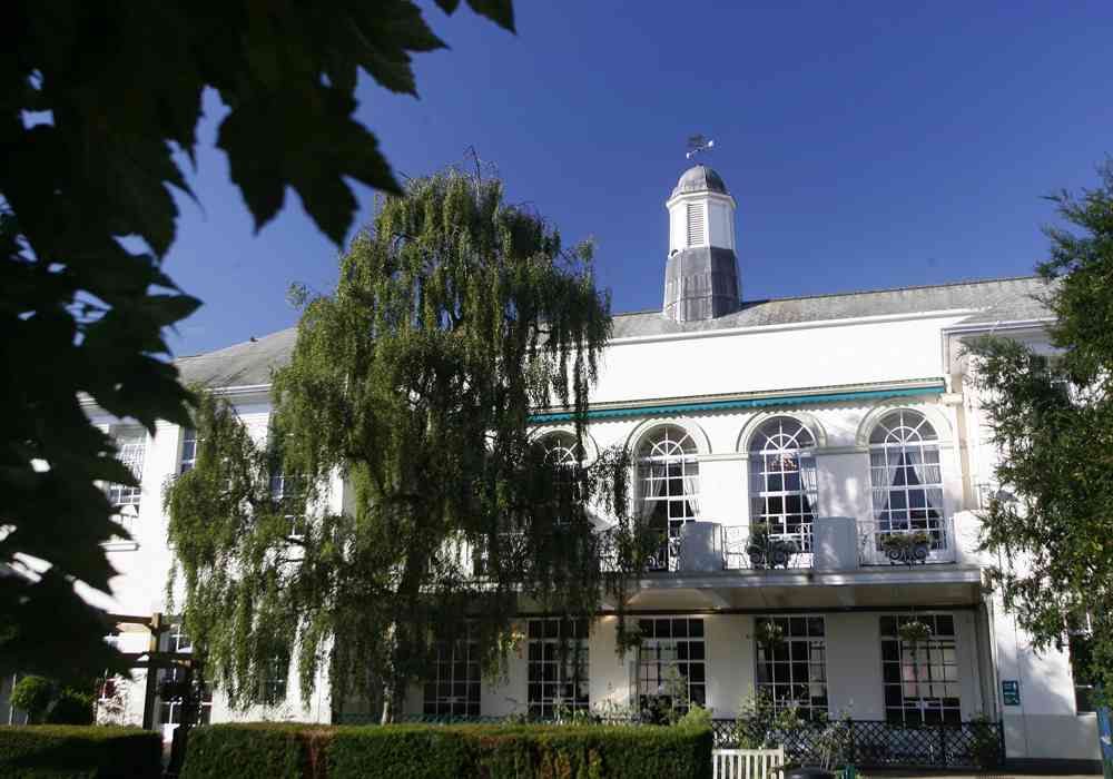 Bristol Zoo Gardens Exterior 31898268597 O