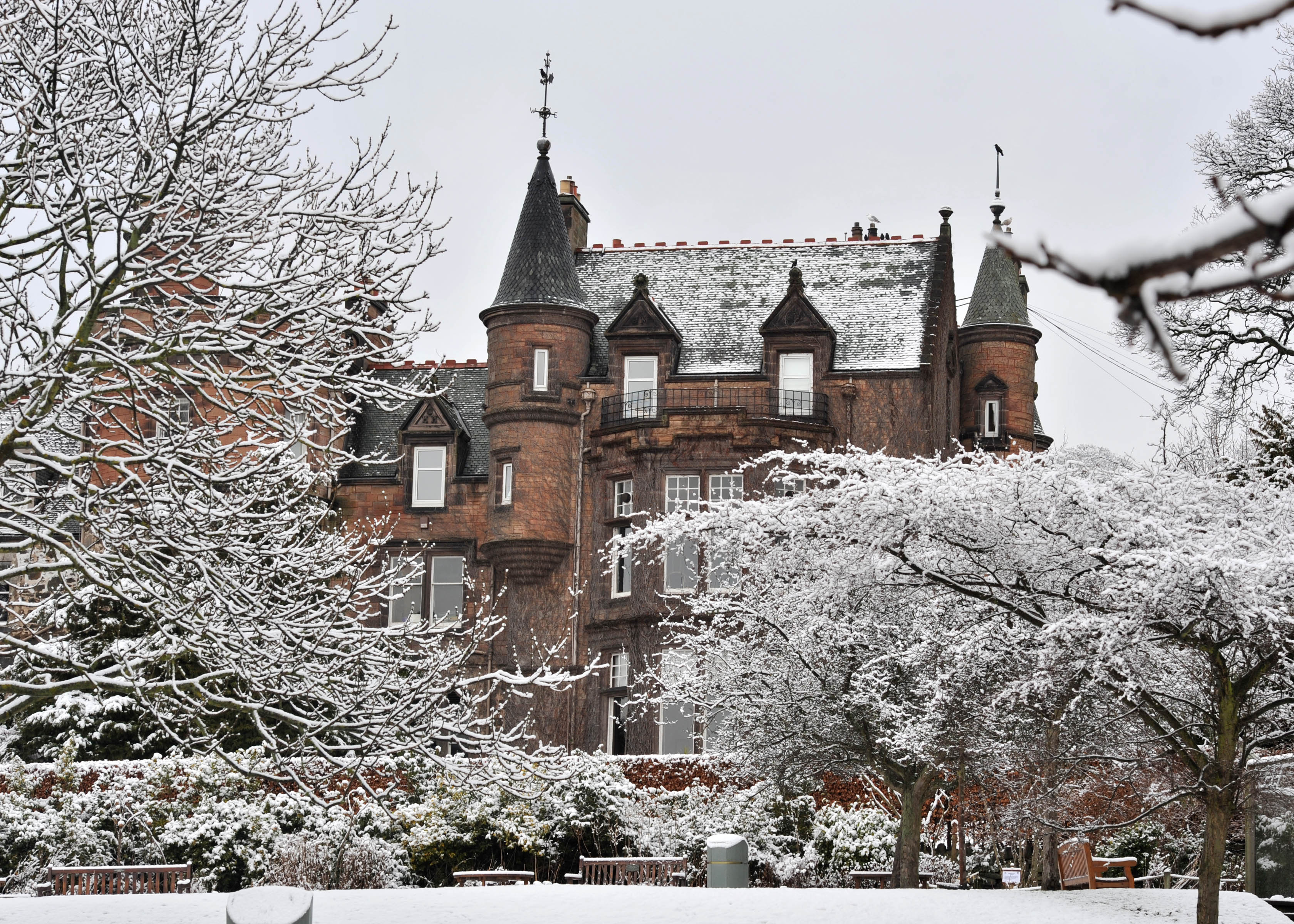 Edinburgh Zoo Mansion House Snow 45925971675 O