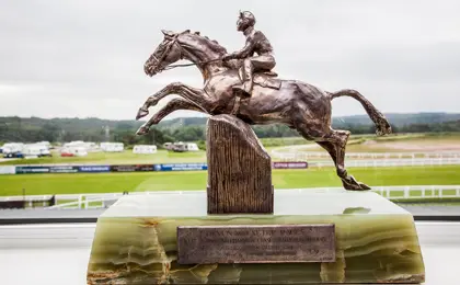 Exeter Racecourse Ce 41 46608192282 O