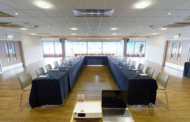 Royals U Shape 48322301726 O