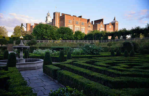 Hatfield House Exterior 39905581783 O