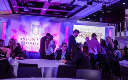 Hunter Suite Villa Park 31895254137 O