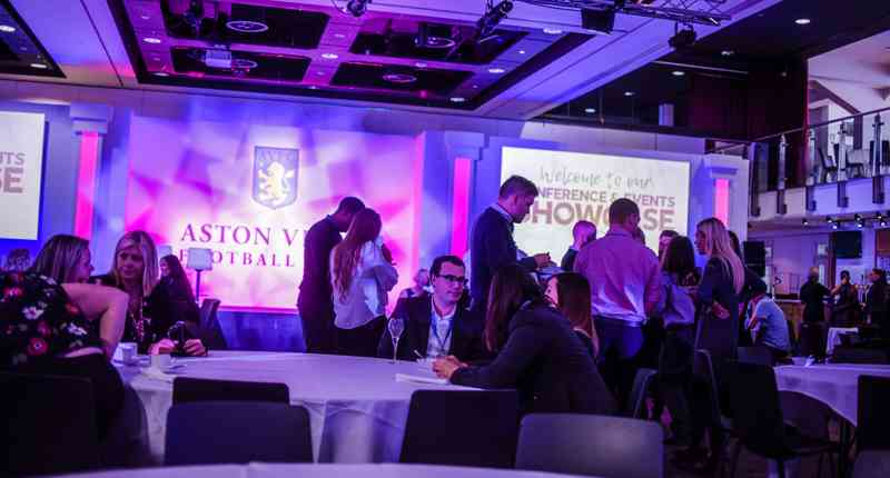 Hunter Suite Villa Park 31895254137 O