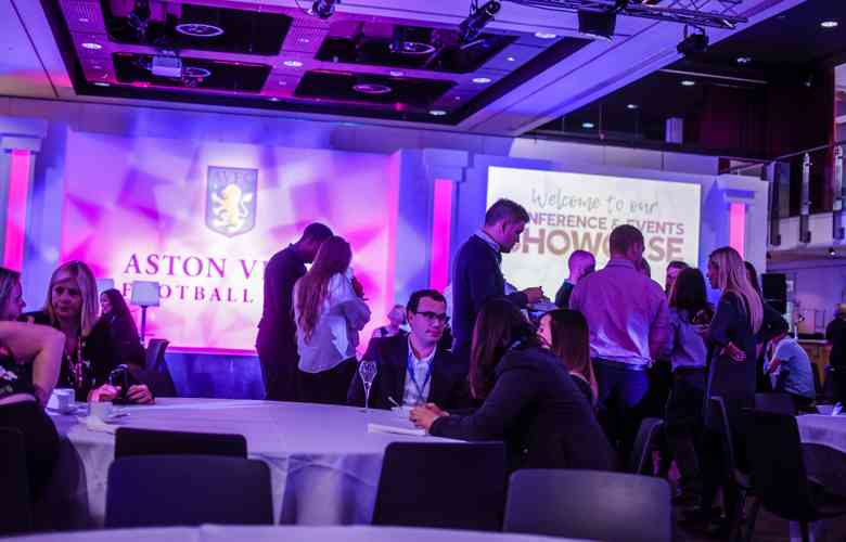 Hunter Suite Villa Park 31895254137 O